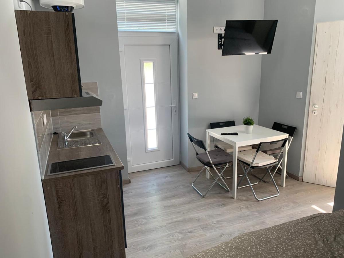 Kinizsi Udvar Apartmanhaz Balatonboglar Bagian luar foto