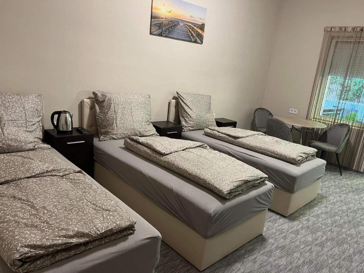 Kinizsi Udvar Apartmanhaz Balatonboglar Bagian luar foto