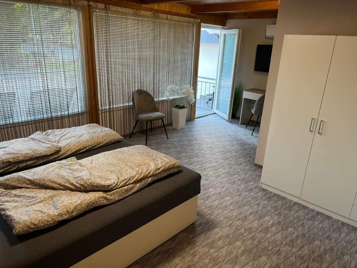 Kinizsi Udvar Apartmanhaz Balatonboglar Bagian luar foto