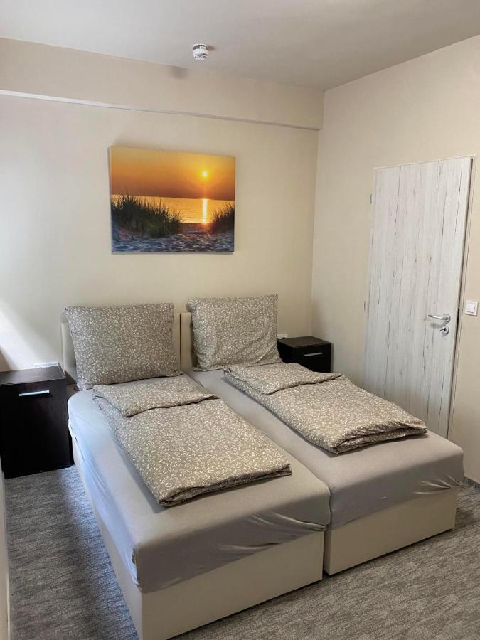 Kinizsi Udvar Apartmanhaz Balatonboglar Bagian luar foto