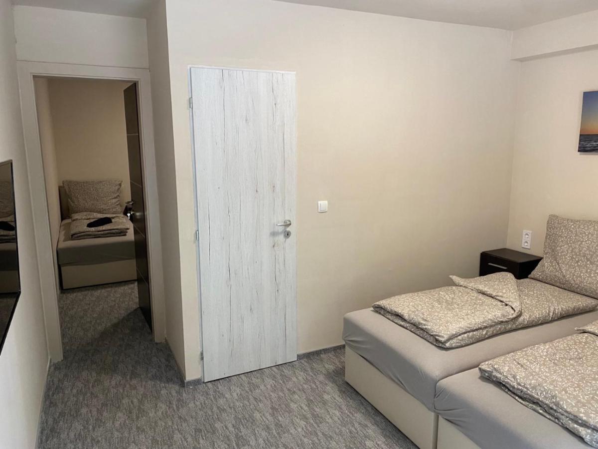 Kinizsi Udvar Apartmanhaz Balatonboglar Bagian luar foto