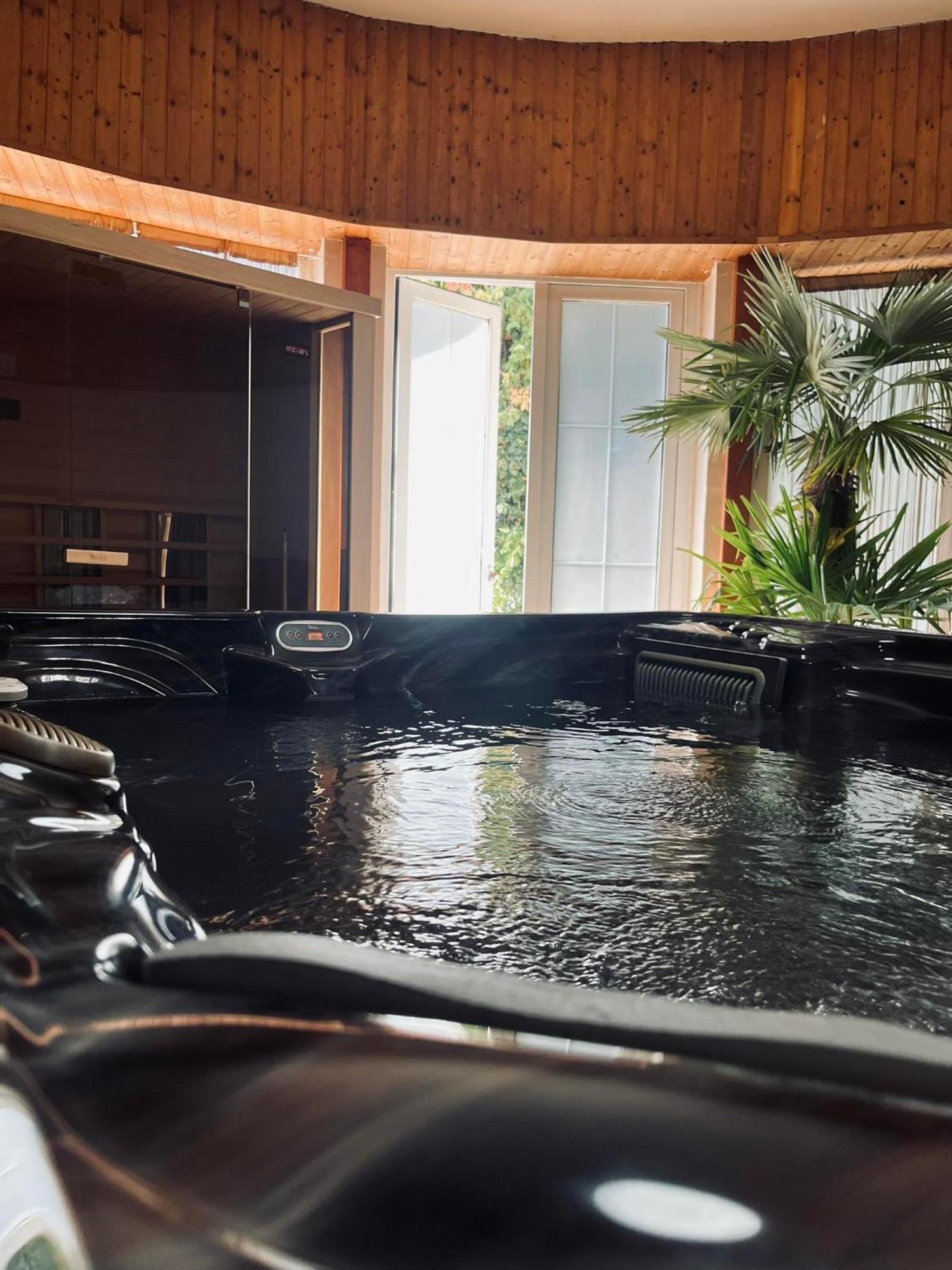 Kinizsi Udvar Apartmanhaz Balatonboglar Bagian luar foto