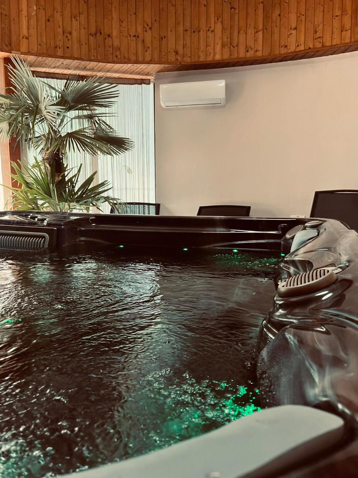 Kinizsi Udvar Apartmanhaz Balatonboglar Bagian luar foto