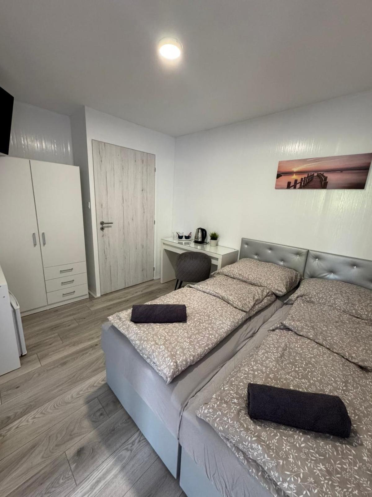 Kinizsi Udvar Apartmanhaz Balatonboglar Bagian luar foto