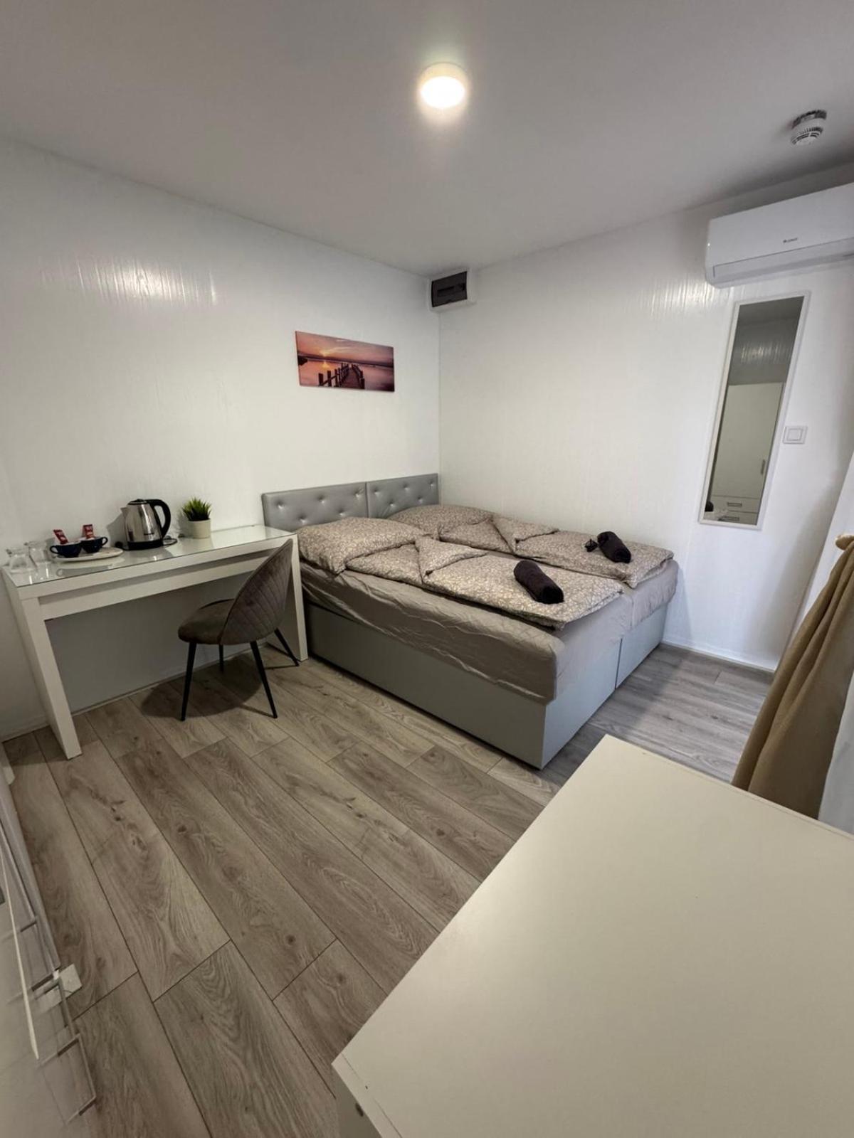 Kinizsi Udvar Apartmanhaz Balatonboglar Bagian luar foto