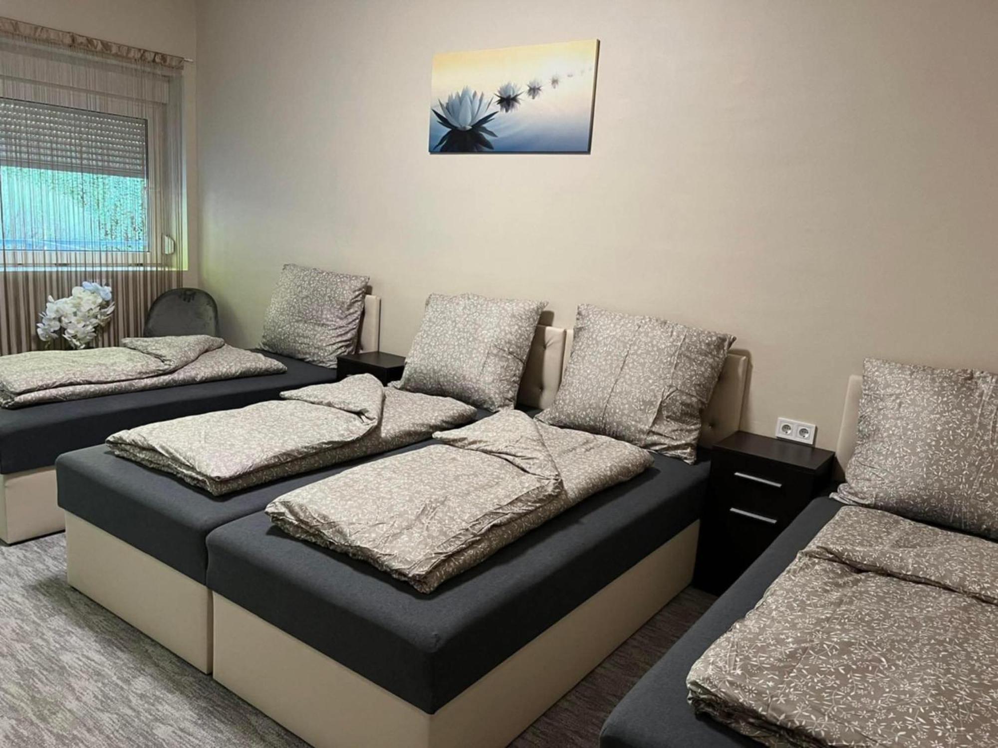 Kinizsi Udvar Apartmanhaz Balatonboglar Bagian luar foto