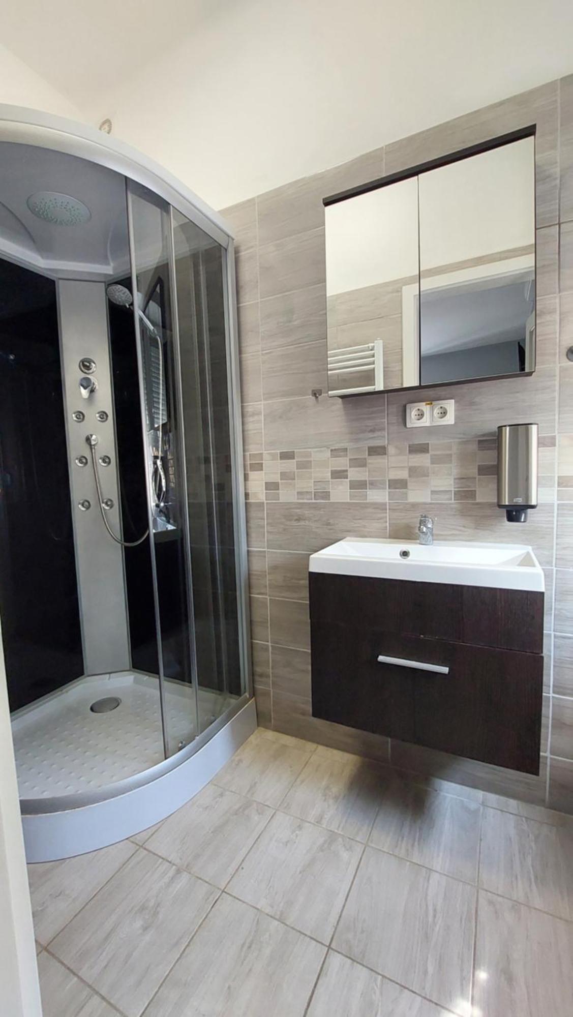 Kinizsi Udvar Apartmanhaz Balatonboglar Bagian luar foto