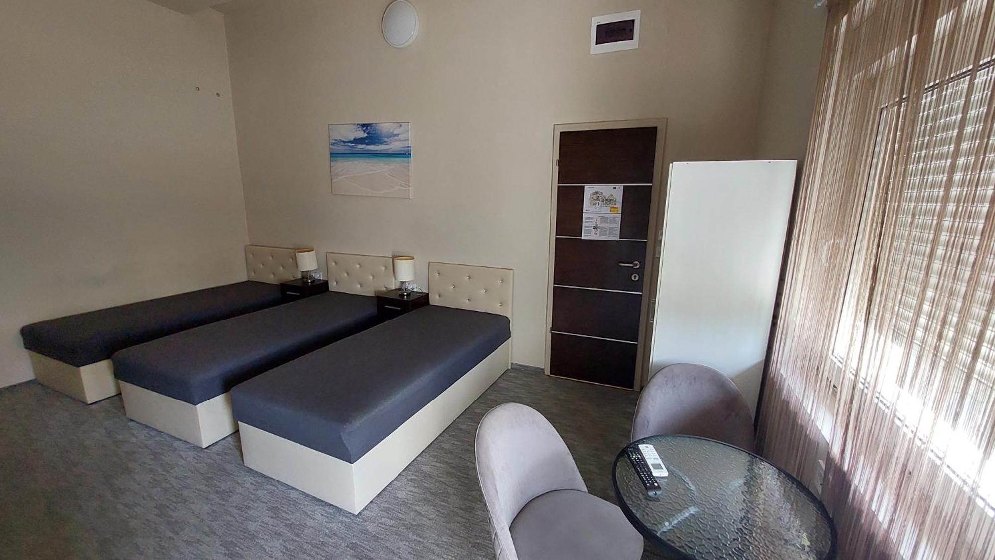 Kinizsi Udvar Apartmanhaz Balatonboglar Bagian luar foto