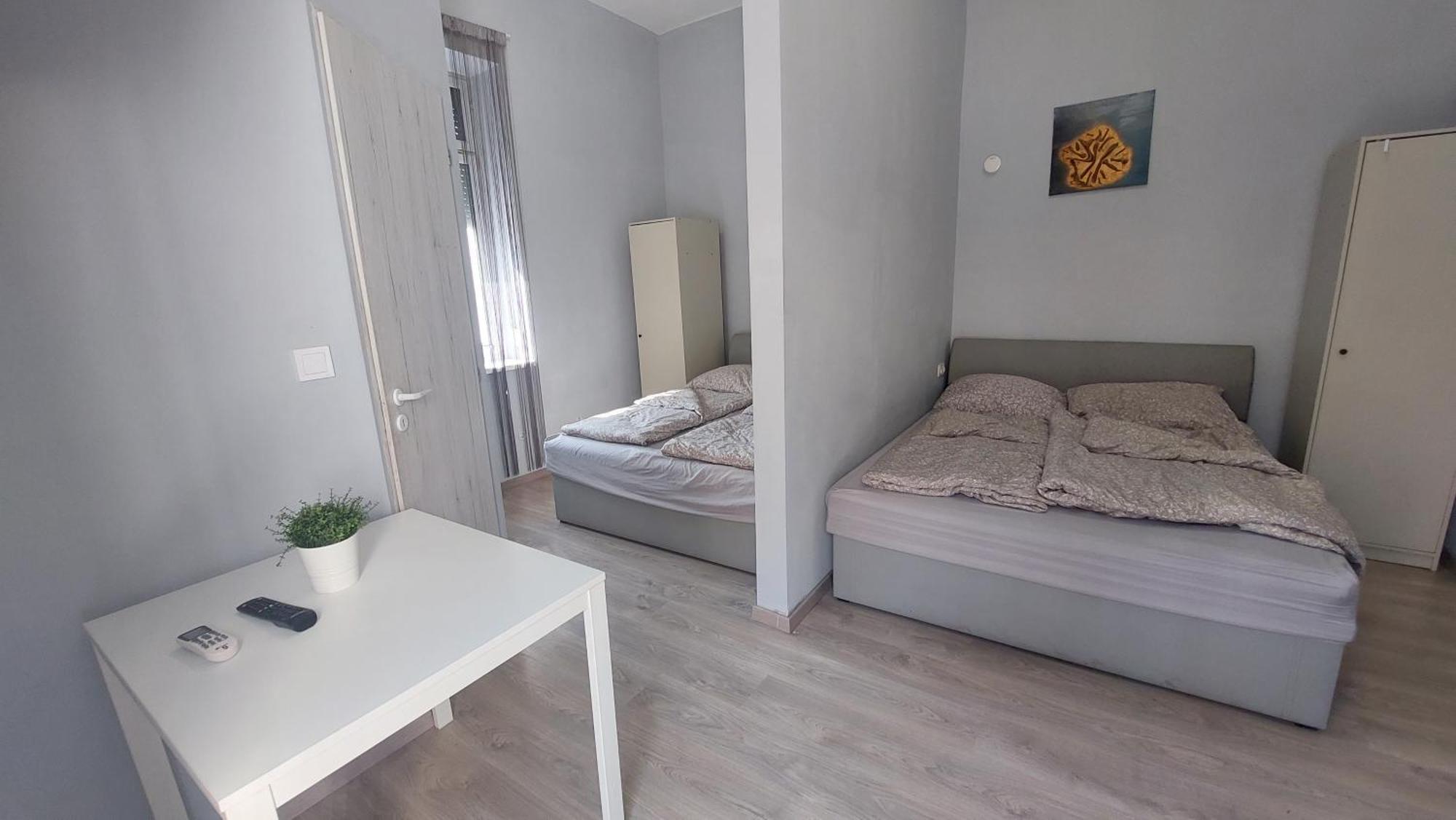 Kinizsi Udvar Apartmanhaz Balatonboglar Bagian luar foto
